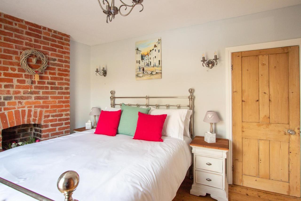 Bury St. Edmunds Stylish Town Centre House With Garden And Parking Oppositeヴィラ エクステリア 写真